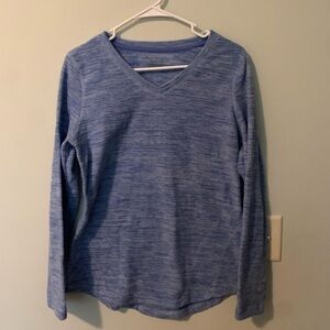 Tek Gear periwinkle long-sleeve fleece shirt